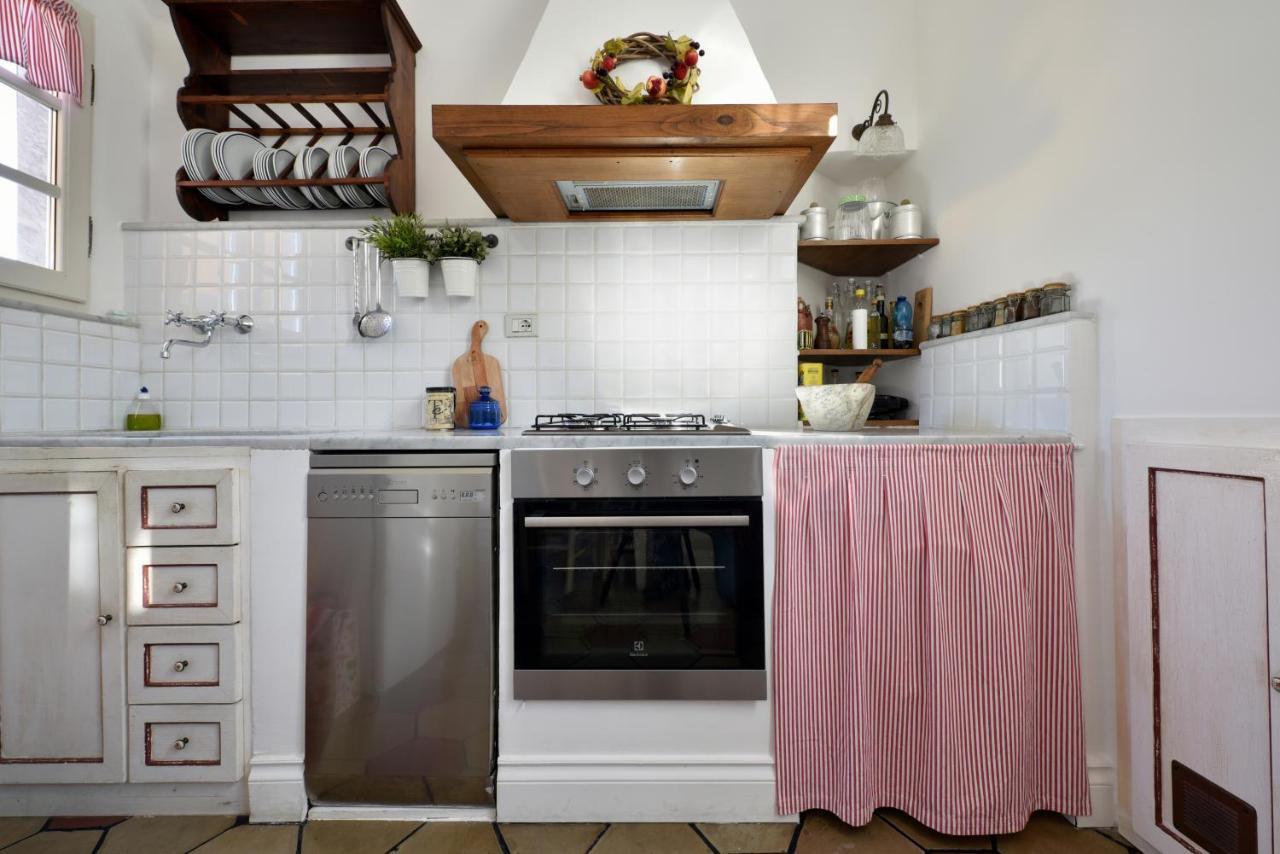 Vienna'S House Apartment Леричи Екстериор снимка